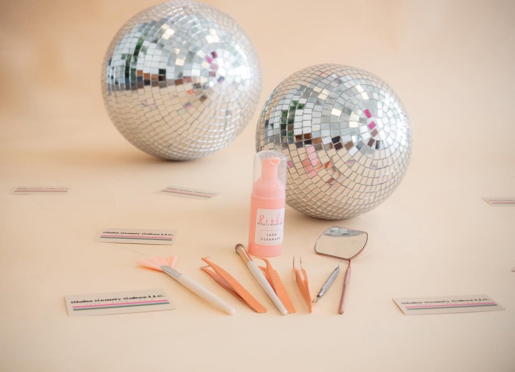 Lash Caps: Common Lash&nbsp;Misconceptions